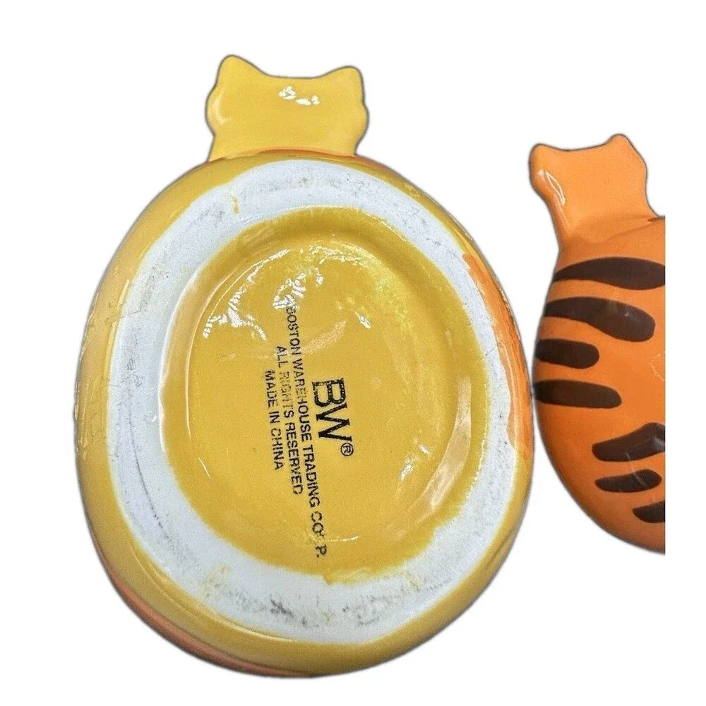 Vintage Cat Measuring Cup Set